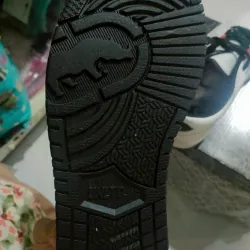 Ví nữ và giày unisex size 39. Còn mới 100% do không có nhu cầu sử dụng nên mình thanh lý 578026