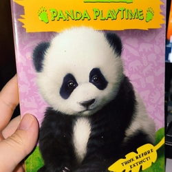 Ngoại văn động vật cho bé - PANDA PLAYTIME (Gâú trúc) (có vết bút bi)