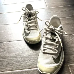 Giày Tennis Nike  747884