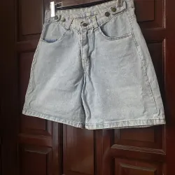 TQ. Quần short bò xanh nhạt size L