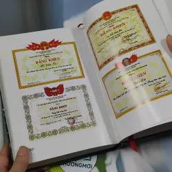 Người Chỉ Đường Đi Tìm Hài Cốt Mất Tích - Hồ Văn Dũ 750280