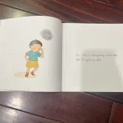 THUÝ AN : - Lỡ nuốt phải hạt dưa mất rồi  1028169