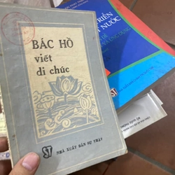 Sách Bác Hồ viết di chúc - NXB Sự thật