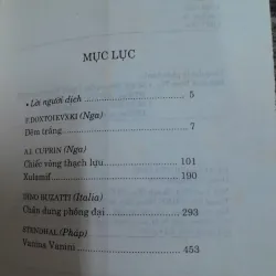 NĂM câu chuyện tình. Người dịch Đoàn Tử Huyến. Nxb Thuận Hóa 2002 748365