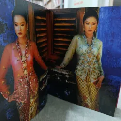 THE NYONYA KEBAYA A CENTURY OF STRAITS CHINESE COSTUME 560150