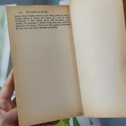 [MIỄN PHÍ BỌC SÁCH] [XƯA] The Catcher in the Rye (1951) - J. D. Salinger 1027211