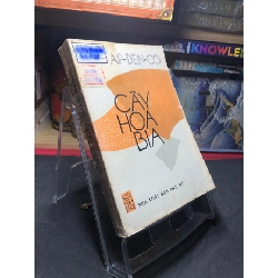 Cây hoa bia 1983 mới 60% ố vàng tróc bìa Iuri Apdenco HPB0906 SÁCH VĂN HỌC