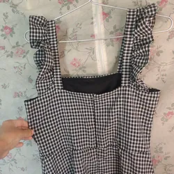 Đầm kaki caro trắng đen size M còn tốt 735487