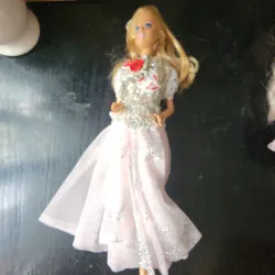 Búp bê Barbie đầm trắng 1005304