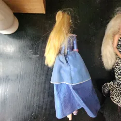 Búp bê Barbie đầm xanh dương 1005314