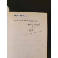 Quà tặng của cuộc sống mới 80% bẩn bìa, ố nhẹ, có chữ ký 2002 Nhiều tác giả HCM3004 VĂN HỌC 445125