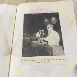 Vở sưu tầm tư liệu & hình ảnh về Bác Hồ 993280