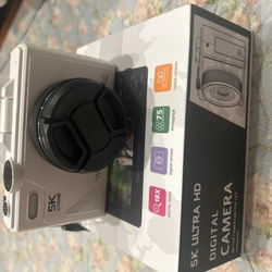 Máy ảnh digital camera 5K ultra HD like new 550935