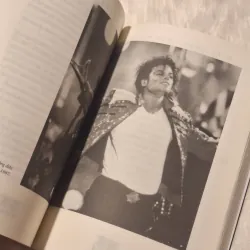 Michael Jackson Điệu nhảy Moonwalk 933165