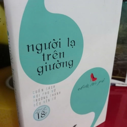 người lạ trên giường