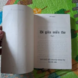 Đi giữa miền thơ tập 2 977745