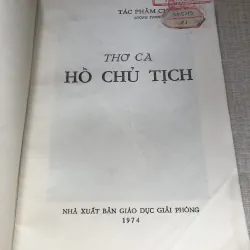 Thơ ca Hồ Chủ Tịch-Tác phẩm chọn lọc dùng trong nhà trường 961378