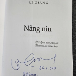Nâng niu | thủ bút nhà văn Lê Giang  476016