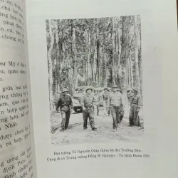Tổng hành dinh trong mùa xuân toàn thắng - hồi ký đại tướng Võ Nguyên Giáp  1046067