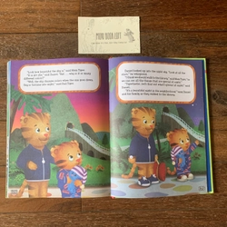 Sách ngoại văn Daniel Tiger’s 5-Minute Stories, Used, Bìa xốp 498050