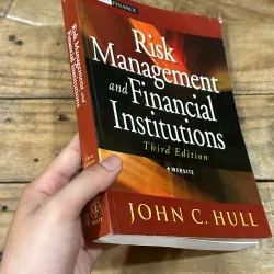 Risk Management and Financial Institutions - John C. Hull 748455