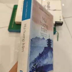 Mùi hương trầm 574291