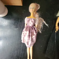 Búp bê Barbie đầm tím 1005308