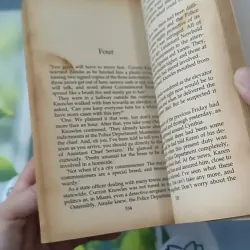 [MIỄN PHÍ BỌC SÁCH] [XƯA] Detective (1998) - Arthur Hailey 1027513