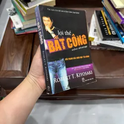 Lợi Thế Bất Công (Unfair Advantage) - K4 1021005