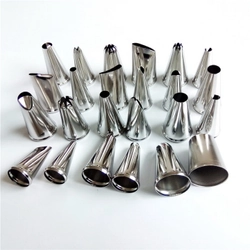 Bộ 24 đuôi bắt bông kem – Bộ dụng cụ làm bánh kem – Mã số 1035 336047