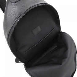 Túi đeo chéo Louis Vuitton Monogram Shadow Racer M46107 611535