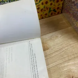 Người Thầy Đầu Tiên (Tập Truyện Ngắn) 926363