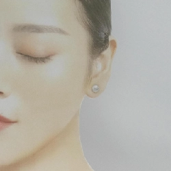 Khuyên tai Cartier Love 666249