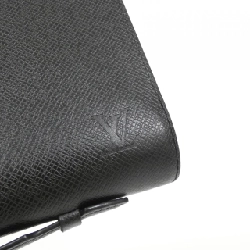 Ví Louis Vuitton Taiga Zippy XL M44275 621359