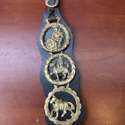 Huy hiệu đồng để trang trí của hoàng gia Anh 1001008