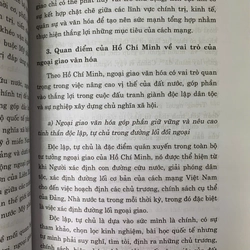 NGOẠI GIAO VĂN HÓA HỒ CHÍ MINH - TS. TRỊNH THANH MAI 530180
