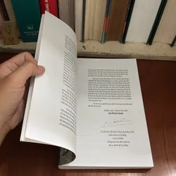 II Tủ Sách Nhân Vật: Năm Tháng Cuộc Đời - Sáu Hưng - 2009 716780