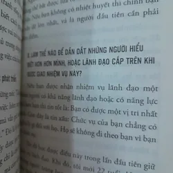 Kỹ năng lãnh đạo và lãnh đạo đặt câu hỏi John Maxwell 572450