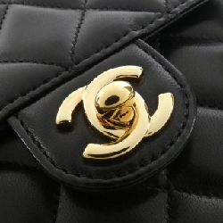 Túi xách chéo Chanel 611404