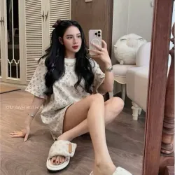 Áo sweatshirt Louis Vuitton họa tiết Monogram size SML màu be