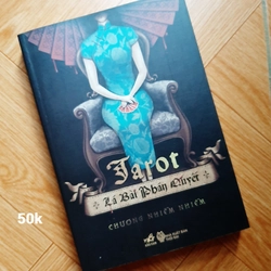 Tiểu thuyết kinh dị TAROT: LÁ BÀI PHÁN QUYẾT còn mới