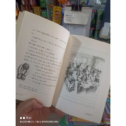 Truyện cậu bé cưỡi con ngựa gỗ Tiếng Hàn mới 90% Sách học tiếng Hàn HCM2702 930266