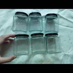 Hũ thủy tinh hình vuông đựng mứt, hạt có nắp đen 6 chiếc