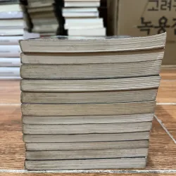 Những câu chuyện kỳ lạ của Darren Shan trọn bộ 12 tập 1031297