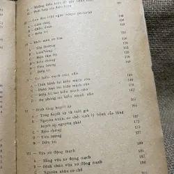 Bệnh học tuổi già 1- Gs Phạm KHuê- 300 trang  933029