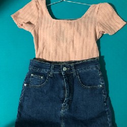 áo thun croptop hồng dễ dàng phối chân vây jean hoặc quần đai cao 18539