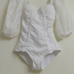 Bodysuit size nhỏ 560308