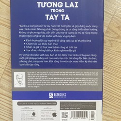 SÁCH TƯƠNG LAI TRONG TAY TA 164692