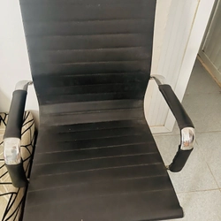 Bàn ăn tặng ghế 526440