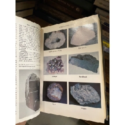 Earth Science: The world we live in 706817